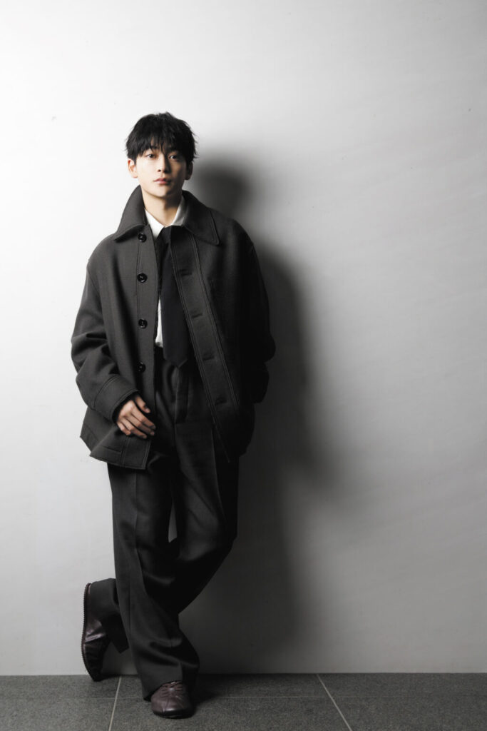 c00a419062357626bae0f80a4e3a033e 683x1024 - 「高橋文哉」インタビュー